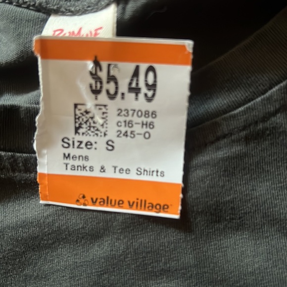 Romwe small t-shirt - Picture 3 of 4